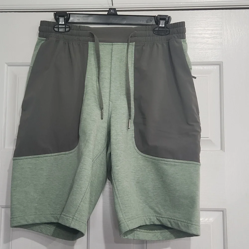 Lululemon City Commute Short *True Heather 9